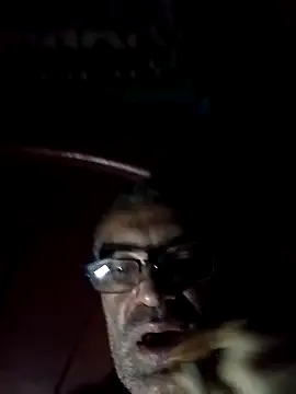 hugosafado333 online show from 01-18-25, 07:17