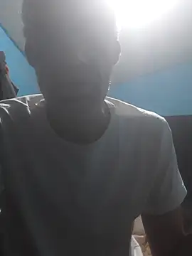 hugosafado333 online show from 09-22-25, 12:16