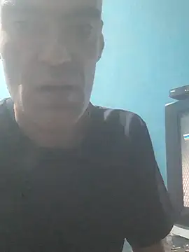 hugosafado333 online show from 10-13-25, 04:25