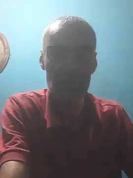 hugosafado333 online show from 10-19-25, 03:31