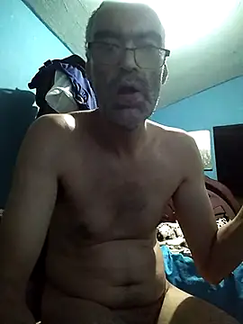 hugosafado333 online show from 03-18-25, 02:51