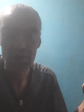 hugosafado333 online show from 09-17-25, 06:04