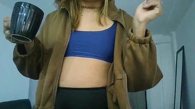 Snapshot of Yerucita chatting on 06-25-26, 04:54 Yerucita online show from 06-25-26, 04:54