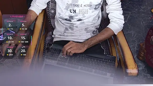 Snapshot of Habibi_big_b chatting on 08-09-26, 06:41 Habibi big b online show from 08-09-26, 06:41