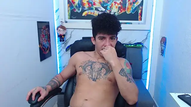 targuerian22 online show from 10-30-25, 04:33