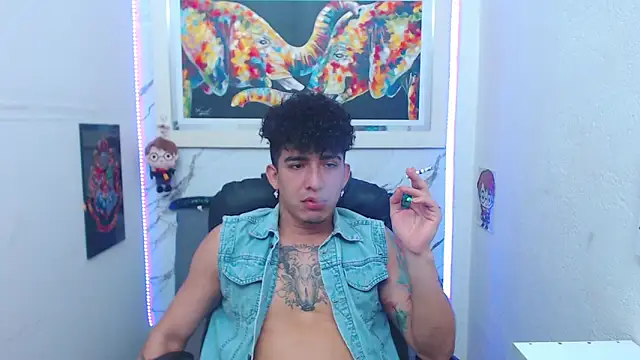 targuerian22 online show from 11-30-25, 02:34