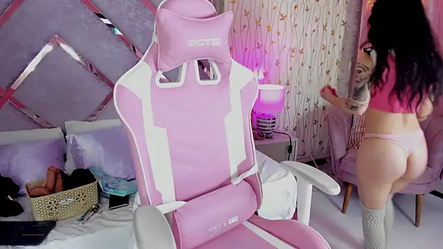 hanna  azumi online show from 03-03-25, 01:17