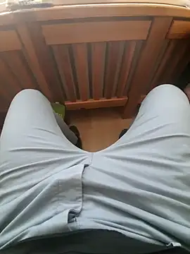 Kiwiass online show from 01-15-25, 01:41