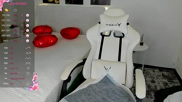 TiffanyWills online show from 02-20-25, 07:12