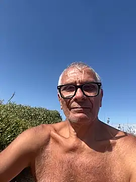 Snapshot of 4n4l1zz4m1 chatting on 05-14-26, 02:25 4n4l1zz4m1 online show from 05-14-26, 02:25