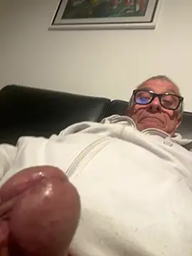 4n4l1zz4m1 online show from 02-15-26, 08:30