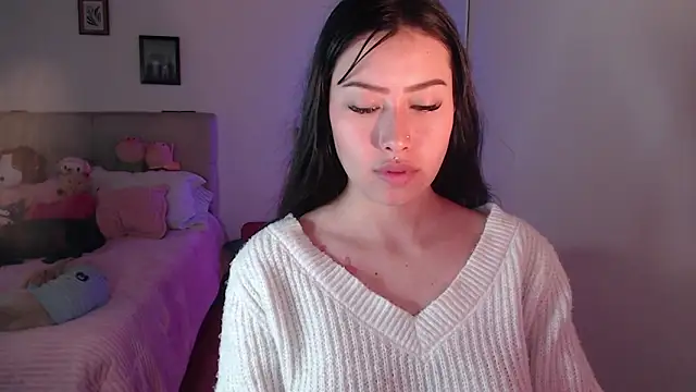 Emilyswan04 online show from 01-27-25, 04:11