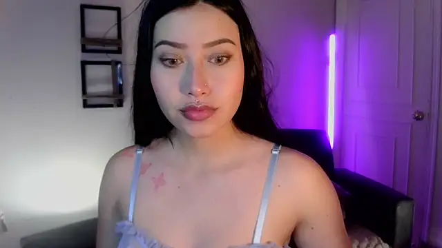 Emilyswan04 online show from 02-15-25, 02:04