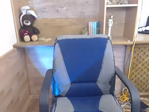 DaniellaKiss online show from 10-15-25, 02:47