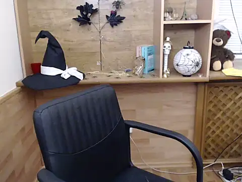 DaniellaKiss online show from 11-22-25, 08:51