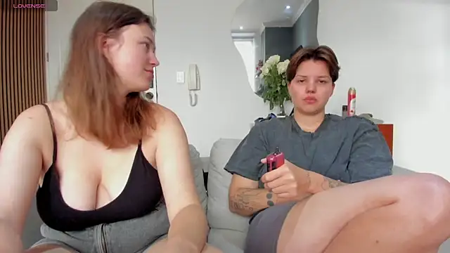 Snapshot of jessica_tenderly chatting on 11-10-25, 02:33 jessica tenderly online show from 11-10-25, 02:33