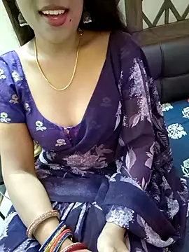 Snapshot of Roja-Telugu777 chatting on 09-17-25, 04:47 Roja-Telugu777 online show from 09-17-25, 04:47