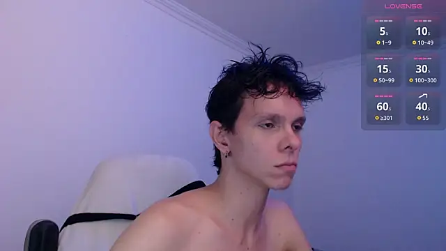 Snapshot of bryamado69 chatting on 04-19-26, 04:57 bryamado69 online show from 04-19-26, 04:57