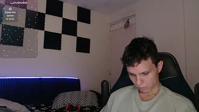 bryamado69 online show from 11-18-25, 03:43