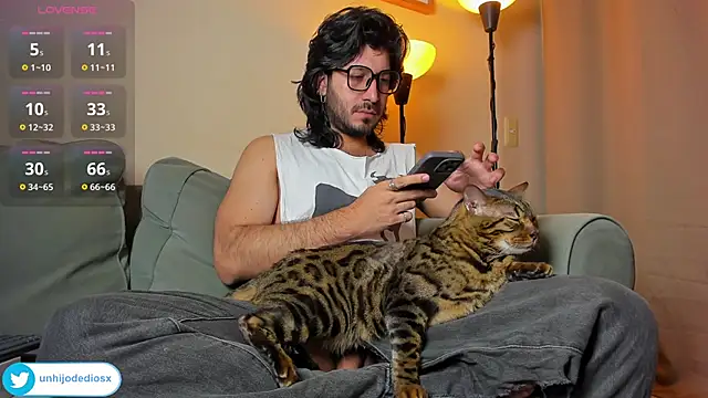 Ackerman Eren  online show from 02-06-26, 09:49