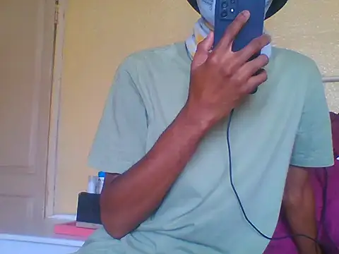 Snapshot of Kem_Secrets chatting on 11-19-25, 12:38 Kem Secrets online show from 11-19-25, 12:38