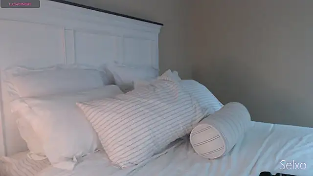 Snapshot of Selxo chatting on 03-04-26, 02:14 Selxo online show from 03-04-26, 02:14