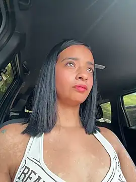 Laura fernandezII online show from 02-05-26, 03:19