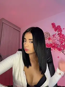 Snapshot of Laura_fernandezII chatting on 05-11-26, 07:33 Laura fernandezII online show from 05-11-26, 07:33