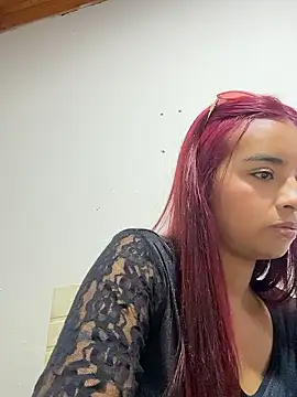 Laura fernandezII online show from 01-17-26, 04:21