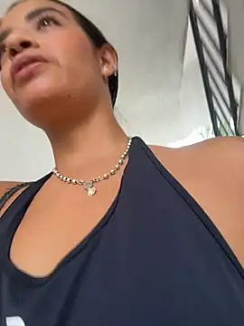 Laura fernandezII online show from 04-10-26, 07:32