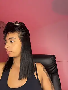 Snapshot of Laura_fernandezII chatting on 04-28-26, 02:49 Laura fernandezII online show from 04-28-26, 02:49