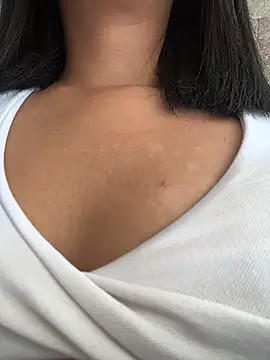 Laura fernandezII online show from 02-22-26, 01:35