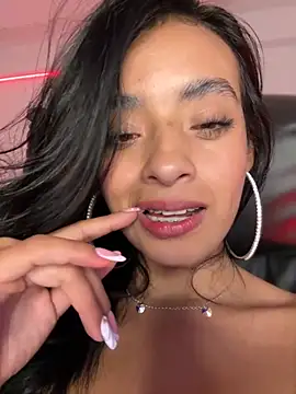 Laura fernandezII online show from 09-27-25, 09:32