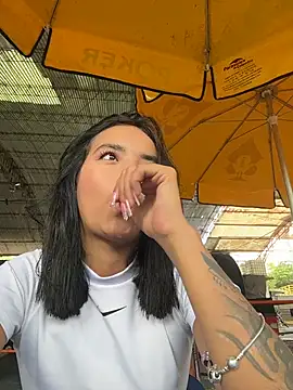 Laura fernandezII online show from 01-31-26, 07:12