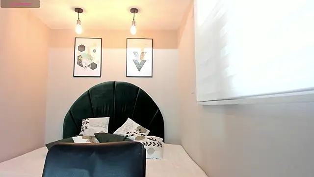 LenaRuiz  online show from 07-18-26, 12:03