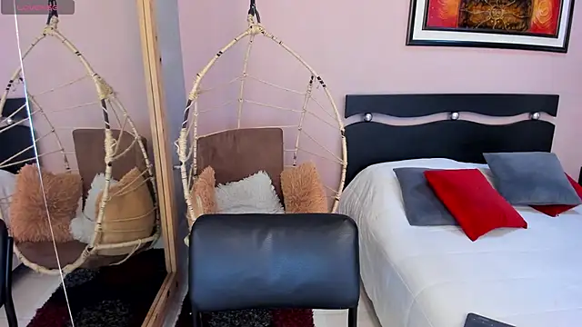 LenaRuiz  online show from 11-24-25, 12:49