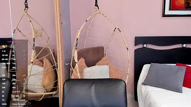 LenaRuiz  online show from 10-10-25, 12:06