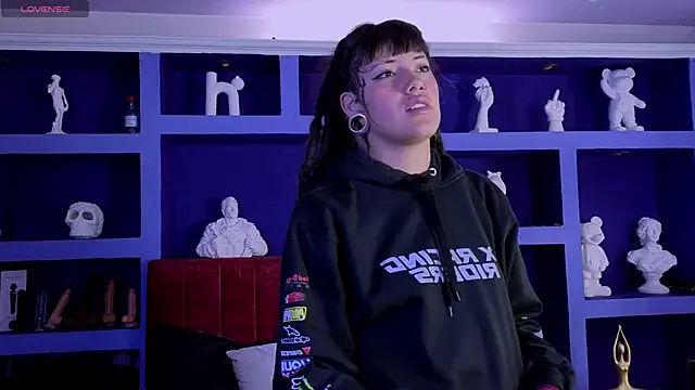  sharlotte777 online show from 04-09-26, 02:56