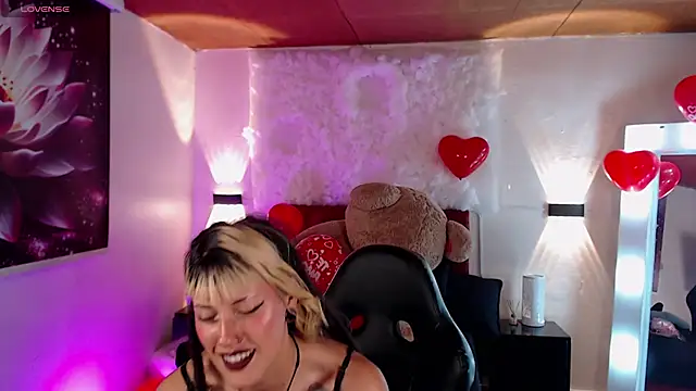  sharlotte777 online show from 02-18-25, 07:19