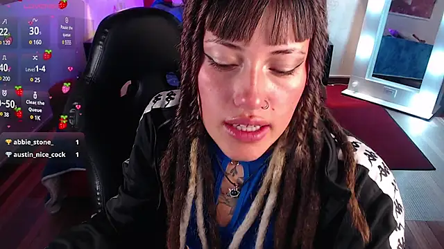  sharlotte777 online show from 03-18-25, 04:28