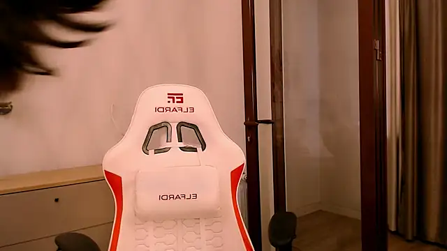 Ann  Cute online show from 11-23-25, 05:28