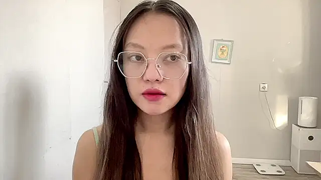 Risalynn online show from 02-15-25, 03:31