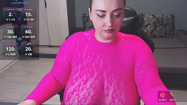 Snapshot of anna_claire chatting on 02-17-25, 09:00 anna claire online show from 02-17-25, 09:00