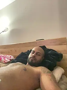 islandvybee55 online show from 04-02-26, 04:24