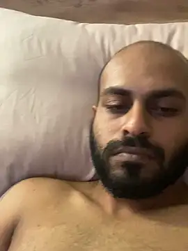 islandvybee55 online show from 04-18-26, 07:07