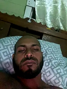 islandvybee55 online show from 12-23-25, 03:39