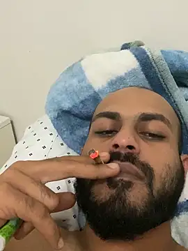 islandvybee55 online show from 02-02-25, 09:51