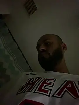 islandvybee55 online show from 02-26-25, 06:08