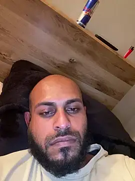 islandvybee55 online show from 03-06-26, 05:08