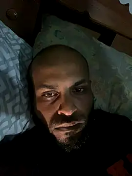 islandvybee55 online show from 11-04-25, 08:29